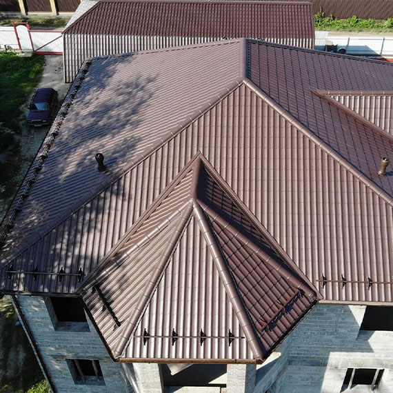 Монтаж сложной крыши и кровли в Качканаре и Свердловской области